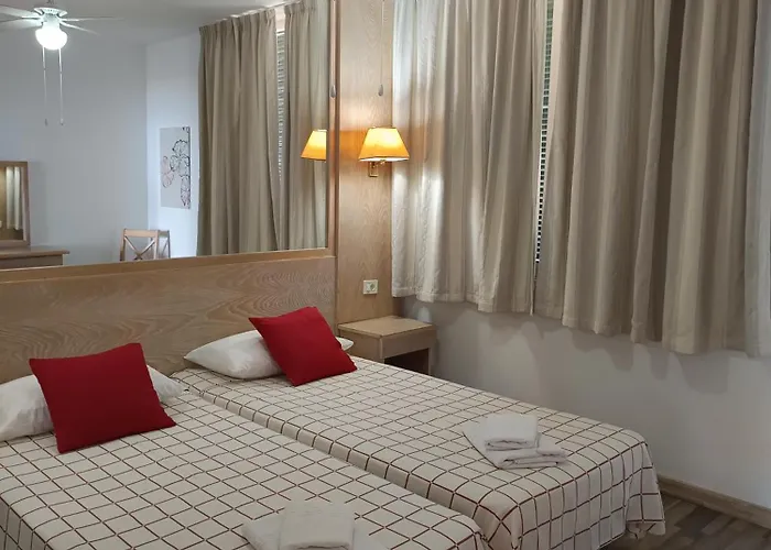 Azahara 405 * Playa de las Americas (Tenerife)